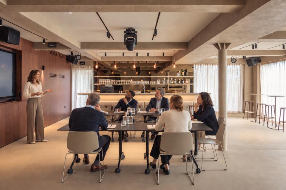 Business meeting in Hostellerie Kemmelberg